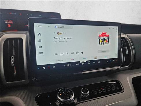 Used 2025 Ford Expedition Active image 12