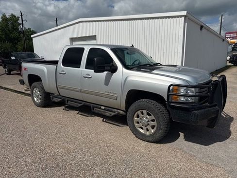 Used 2013 Chevrolet Silverado 2500 LTZ w/ LTZ Plus Package AWD/4WD image 2