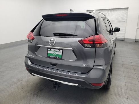 Used 2017 Nissan Rogue SV image 7
