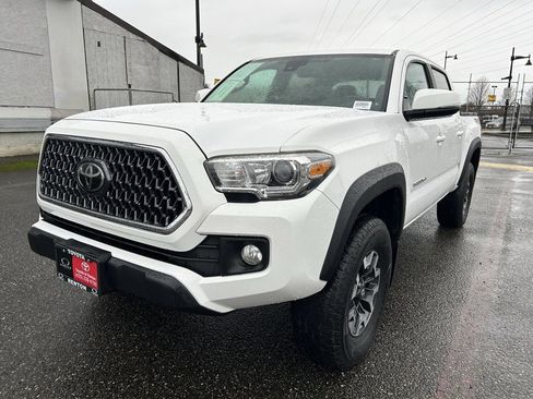 Certified 2019 Toyota Tacoma TRD Off-Road image 1