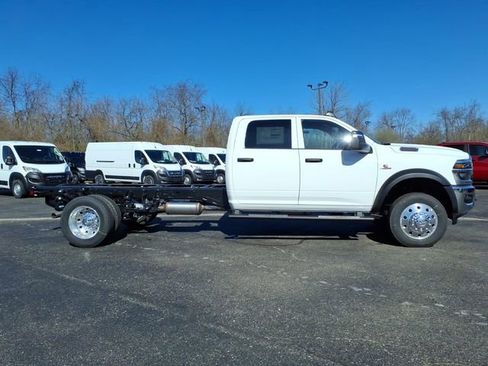 New 2026 RAM 5500 Tradesman w/ Chrome Appearance Group image 8