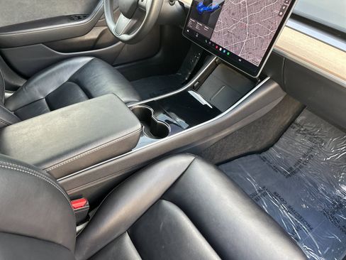 Used 2020 Tesla Model 3 Long Range image 15