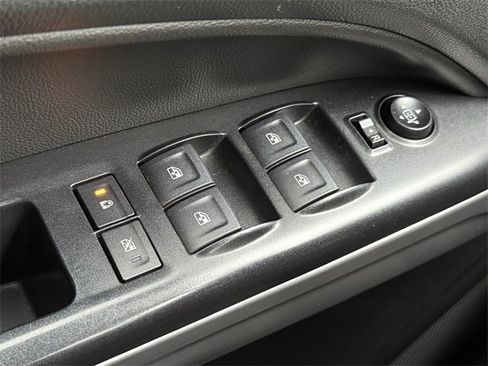 Used 2021 Chevrolet Colorado LT w/ LT Convenience Package image 21