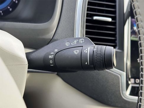 Certified 2024 Volvo XC90 B5 Core w/ Protection Package Premier image 22