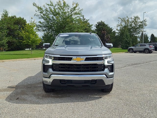 Used 2024 Chevrolet Silverado 1500 LT AWD/4WD image 2