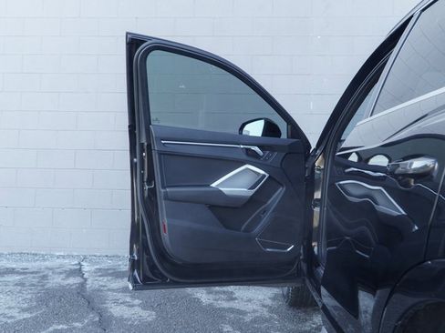 Used 2021 Audi Q3 2.0T Premium Plus image 15