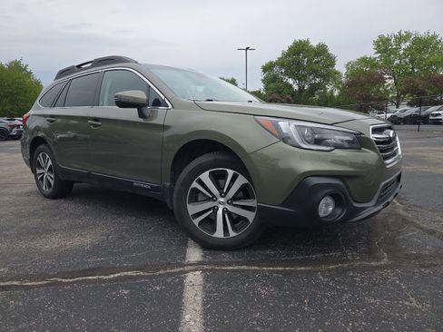 Used 2019 Subaru Outback 2.5i Limited w/ Popular Package #2 AWD/4WD image 4