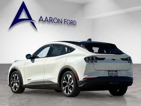 Used 2024 Ford Mustang Mach-E Select w/ Comfort Package Lite image 3