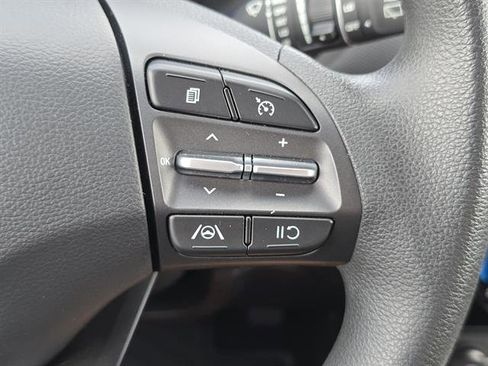 Used 2023 Hyundai Kona SEL image 18