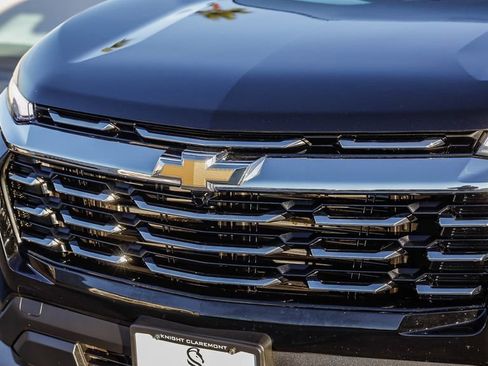 Used 2025 Chevrolet Equinox LT image 6