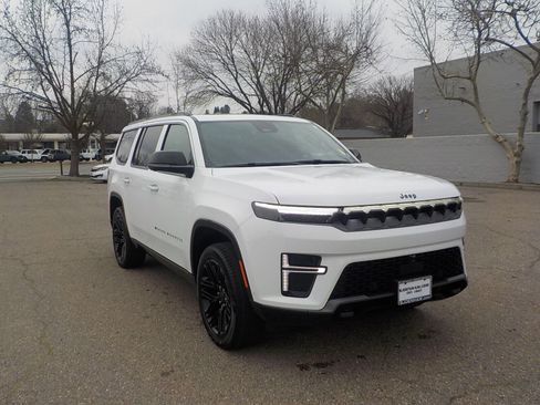 New 2026 Jeep Grand Wagoneer Limited image 3