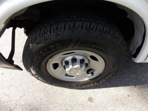 Used 2022 Chevrolet Express 2500 w/ Driver Convenience Package image 23