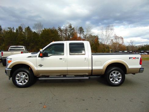 Used 2011 Ford F250 Lariat w/ Lariat Ultimate Pkg image 25