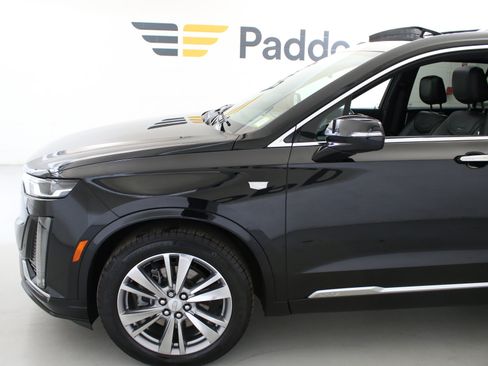 Used 2023 Cadillac XT6 Premium Luxury AWD/4WD image 5