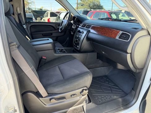 Used 2013 GMC Yukon XL SLE w/ Convenience Package RWD image 18
