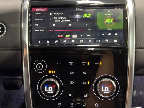 Used 2020 Land Rover Discovery Sport S image 35