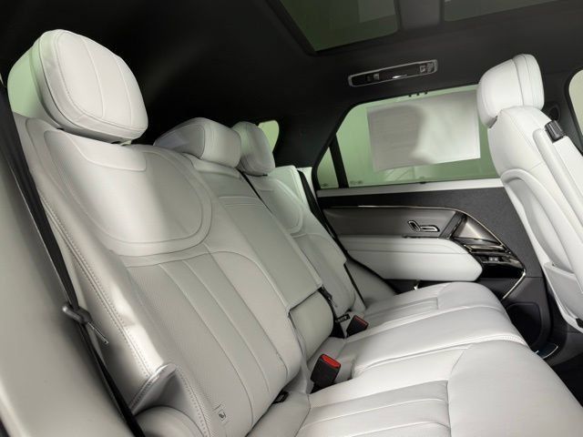 New 2026 Land Rover Range Rover Sport SE AWD/4WD image 29