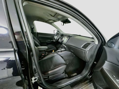 Used 2024 Mitsubishi Outlander Sport AWD image 29