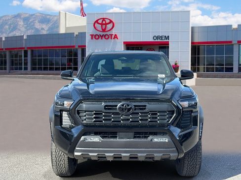 Used 2026 Toyota Tacoma TRD Off-Road AWD/4WD image 2
