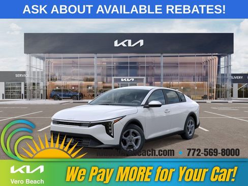 New 2025 Kia K4 LXS image 1