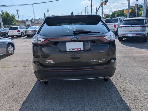Used 2018 Ford Edge Titanium w/ Technology Package AWD/4WD image 7