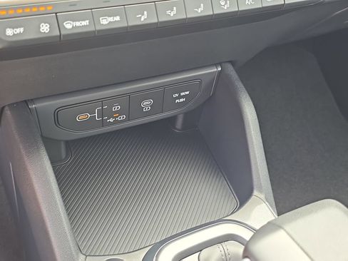 New 2026 Kia K4 FWD image 25