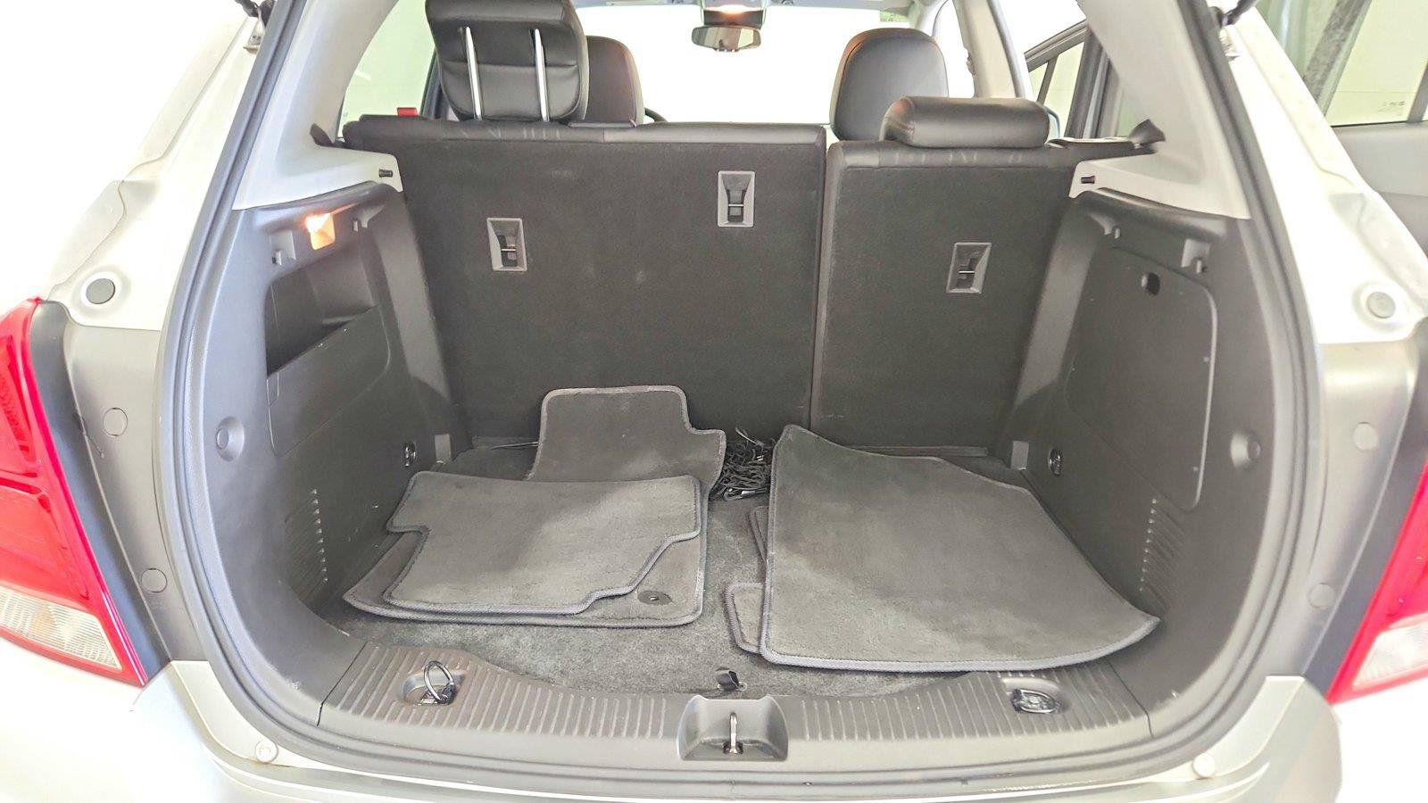 Used 2020 Chevrolet Trax LT w/ LT Convenience Package FWD image 60