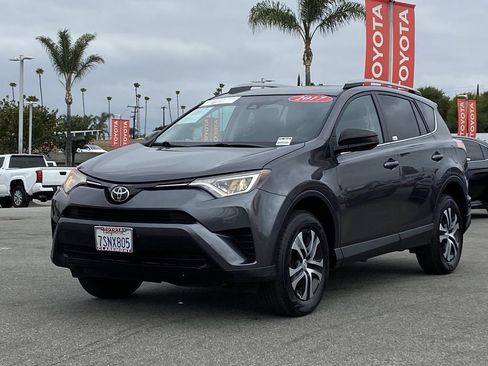 Certified 2017 Toyota RAV4 LE w/ Carpet Mat Package FWD image 38