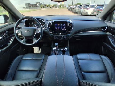 Used 2022 Chevrolet Traverse RS FWD image 8