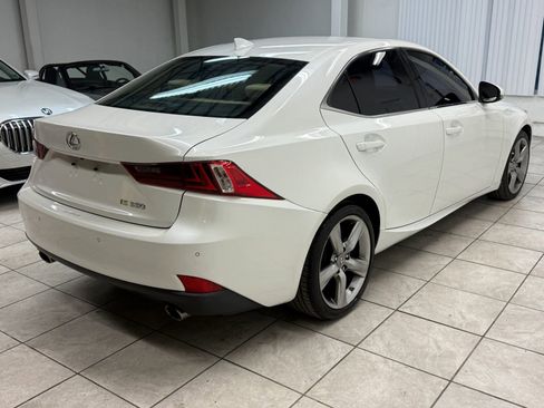 Used 2014 Lexus IS 350 w/ Navigation Package RWD image 9
