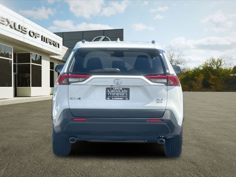 Used 2025 Toyota RAV4 XLE image 9