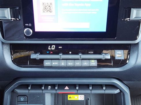 New 2026 Toyota Tundra SR5 image 18