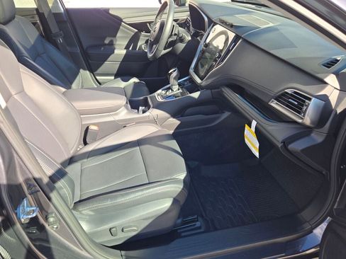 Certified 2025 Subaru Outback Limited image 6