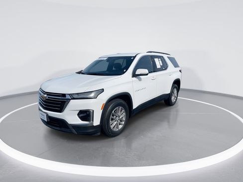 Used 2023 Chevrolet Traverse LT AWD/4WD image 4
