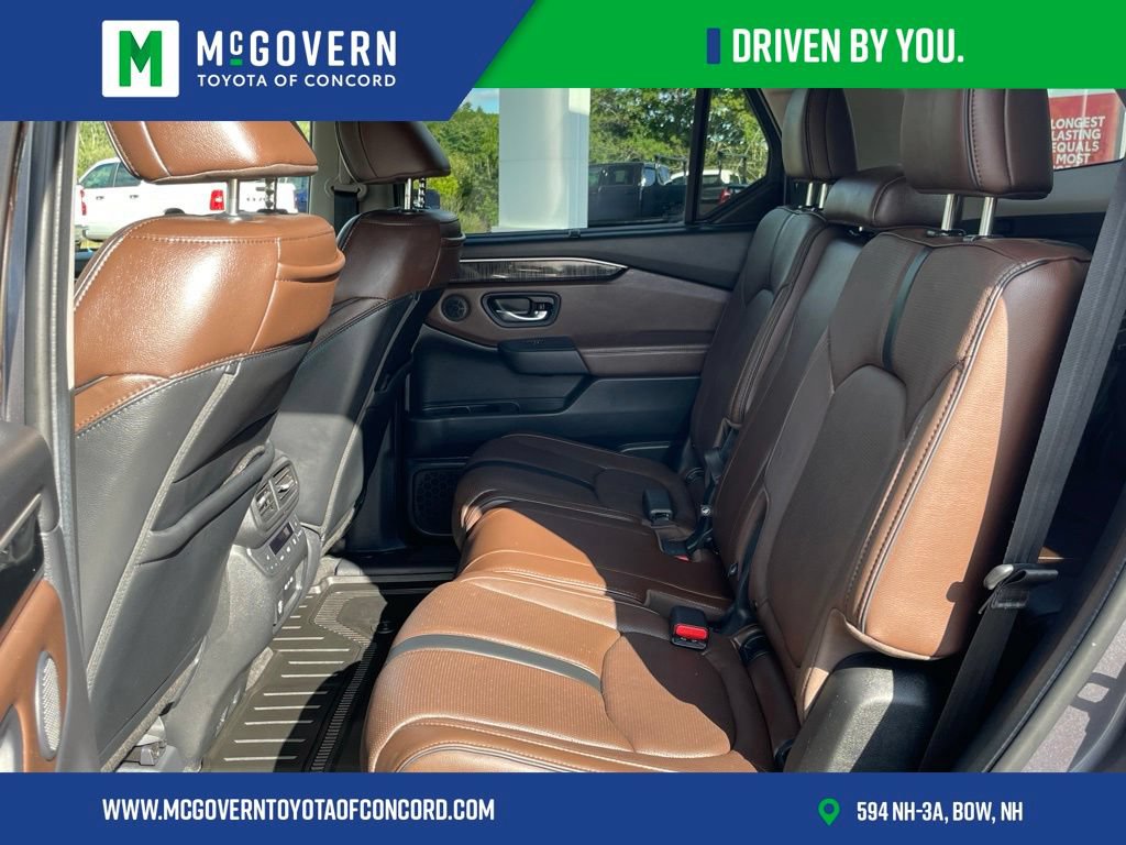 Used 2025 Honda Pilot Elite image 33