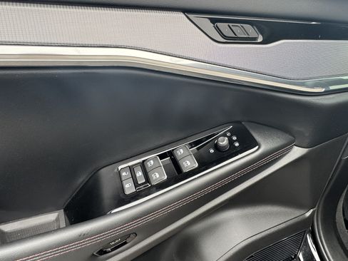 Used 2025 Jeep Wagoneer S Launch Edition AWD/4WD image 13