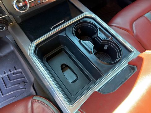 Used 2022 Ford F350 Platinum w/ Tremor Off-Road Package image 30