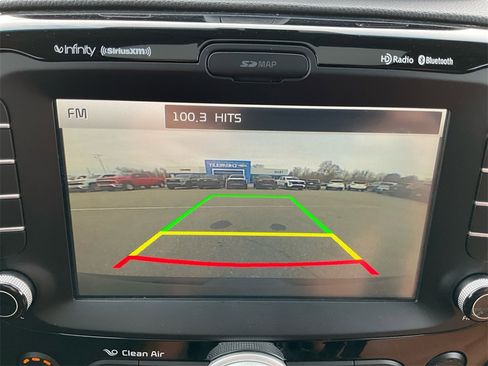 Used 2016 Kia Soul ! w/ Premium Package image 20