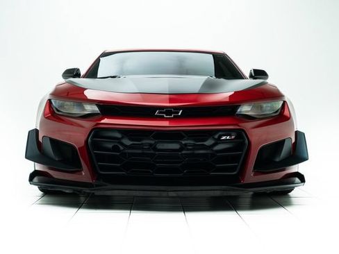 Used 2021 Chevrolet Camaro ZL1 RWD image 6