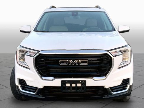 Used 2022 GMC Terrain SLE w/ Driver Convenience Package FWD image 4