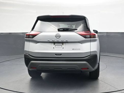 Used 2023 Nissan Rogue SV AWD/4WD image 5