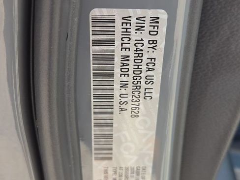 Used 2024 Dodge Durango GT RWD image 35