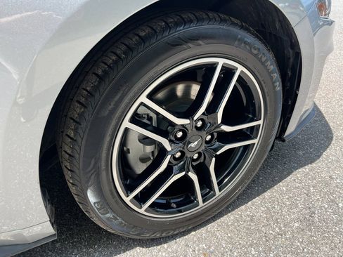 Used 2023 Ford Mustang Premium image 7