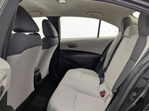 Used 2022 Toyota Corolla LE FWD image 14