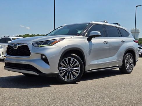 Used 2020 Toyota Highlander Platinum AWD/4WD image 26