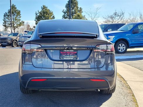 Used 2022 Tesla Model X image 5