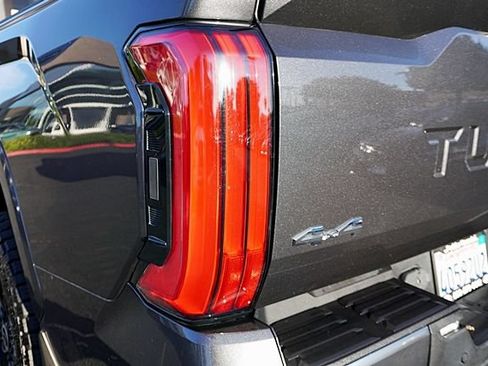 Used 2022 Toyota Tundra Capstone AWD/4WD image 7