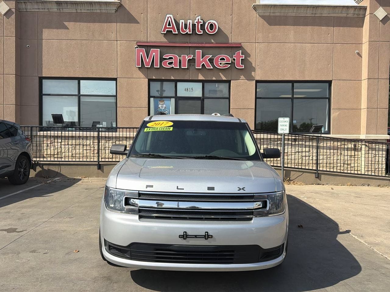Used 2017 Ford Flex SE FWD image 39