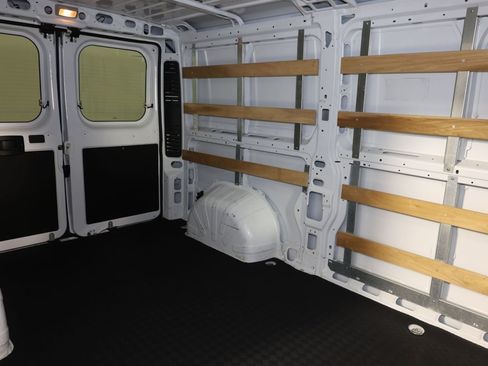 Used 2025 RAM ProMaster 2500 w/ U-Haul Equipment Group FWD image 26