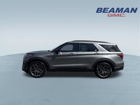 Used 2025 Ford Explorer ST-Line w/ Premium Package RWD image 4